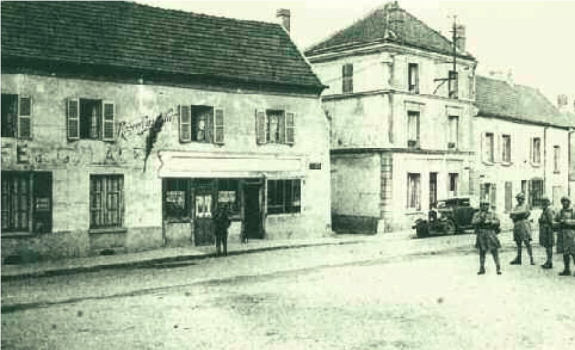 Courdimanche entre les deux guerres (place Claire Girard)